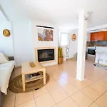 Little - Walk To The Saloniki